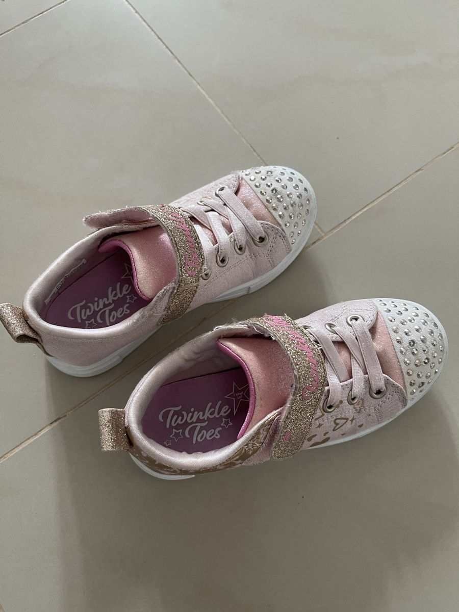 Scarpe per ragazze: Sketchers fille pointure 28 – Usato da MARLY venduto da AISLEE