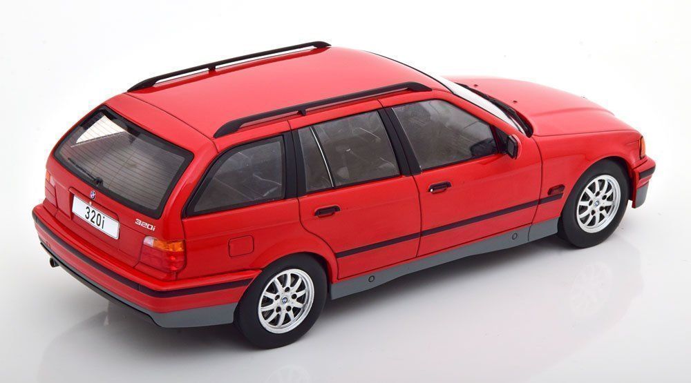 BMW Modellini d'auto: BMW 3ER E36 TOURING 1995 ROT 1:18 MCG – Nuovo e nell'imballaggio originale da Suhr venduto da Moebelsiralfred 1