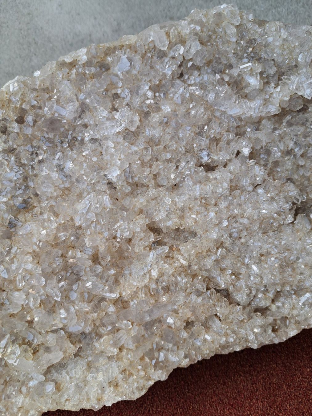 Minerali & Pietre curative: Amas de Quartz / Druse de Cristal de Roche – Usato da Le Locle venduto da Lapidary.Duc 1