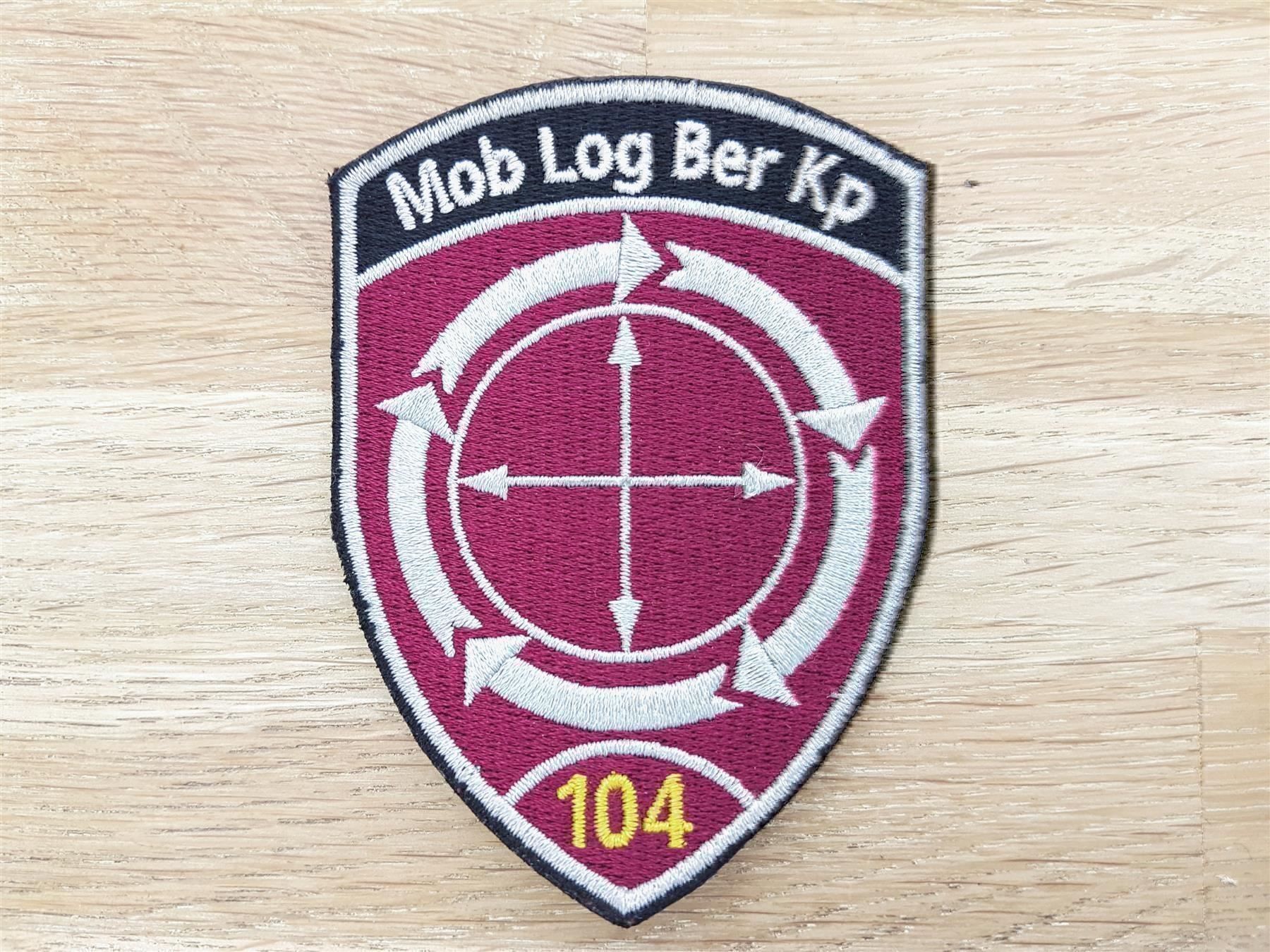 Plaketten & Abzeichen: Badge Mob Log Ber Kp 104 bordeaux – Gebraucht aus Erlinsbach von S700