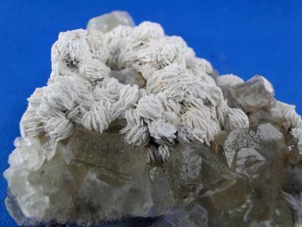 Minerali & Pietre curative: Baryt auf Fluorit-Matrix – Usato da Schinznach Bad venduto da Demerald 7
