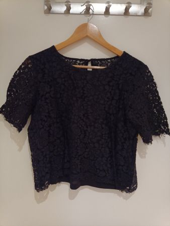 Spitzen-shirt von ONLY, Grösse 38, Schwarz