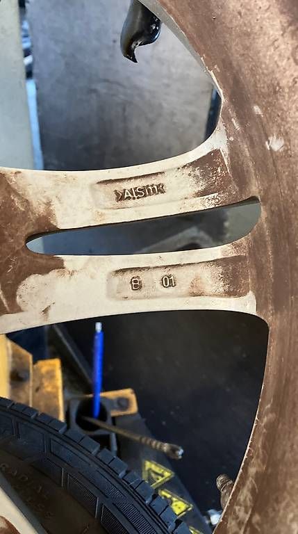 Pneumatici & Ruote complete: 2x BMW Räder  – Usato da Schinznach Bad venduto da yomann 3