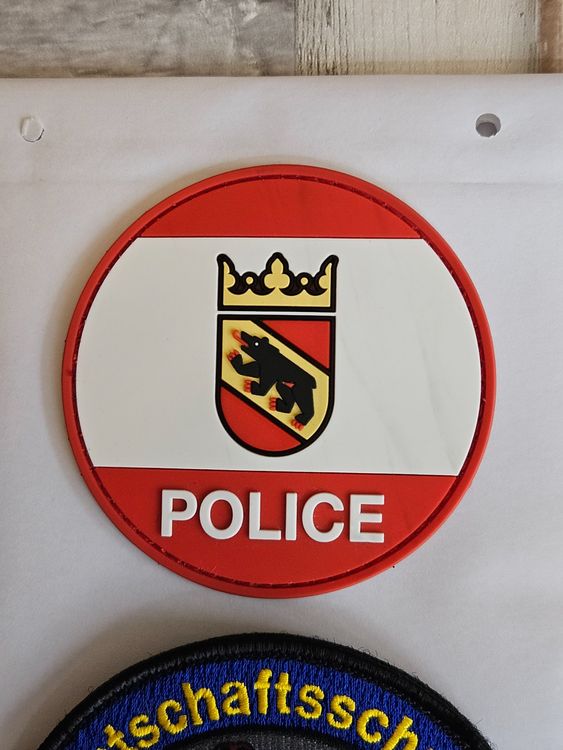 2 Badge / Patches Police Kapo Bern PVC / Stoff mit Klett (Gebraucht) in ...
