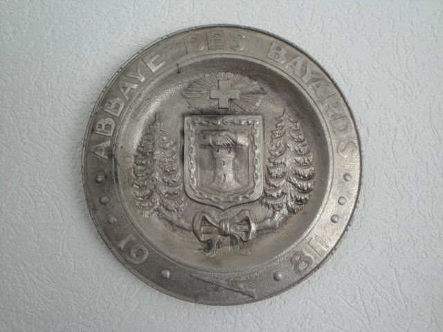 Plat en étain l #39 Abbaye des Bayards1981  plaquette de tir 75 (D