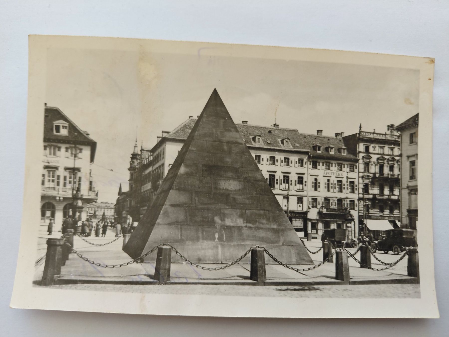 Ansichtskarten: Ansichtskarte Karlsruhe Marktplatz Pyramide gebraucht – Gebraucht aus Wattwil von yburgler