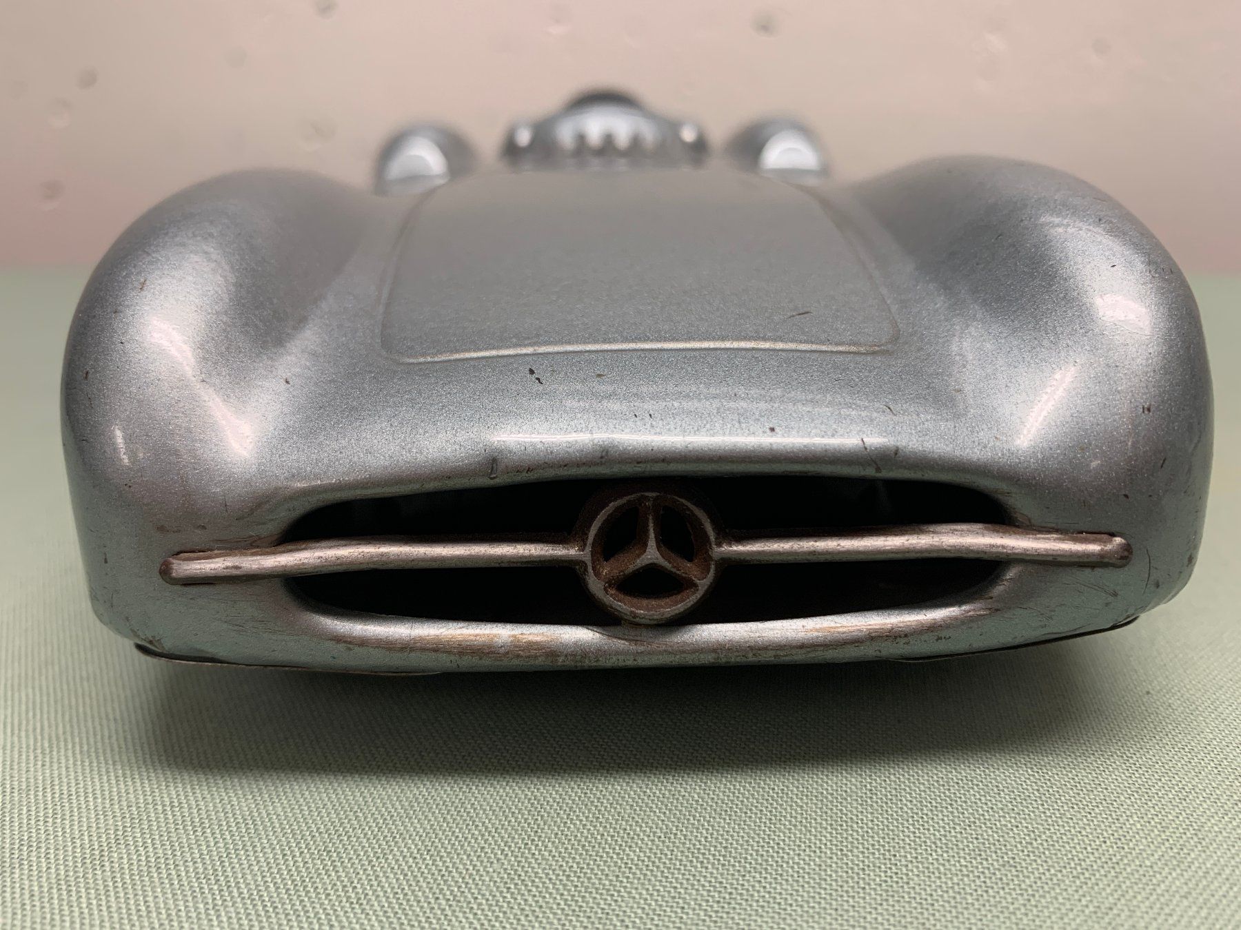 Mercedes-Benz Modellini d'auto: Mercedes W196, altes Blechmodellauto – Usato da Neftenbach venduto da epb_6y5g 1