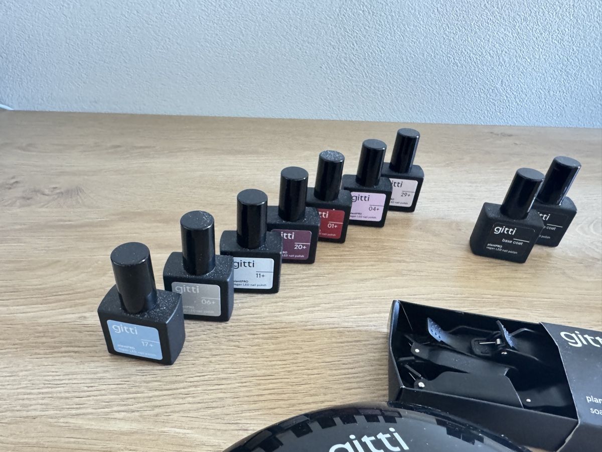 Smalto per unghie: Gitti Beauty Gel Nagellack Set – Usato da Winterthur venduto da nad_692j 4