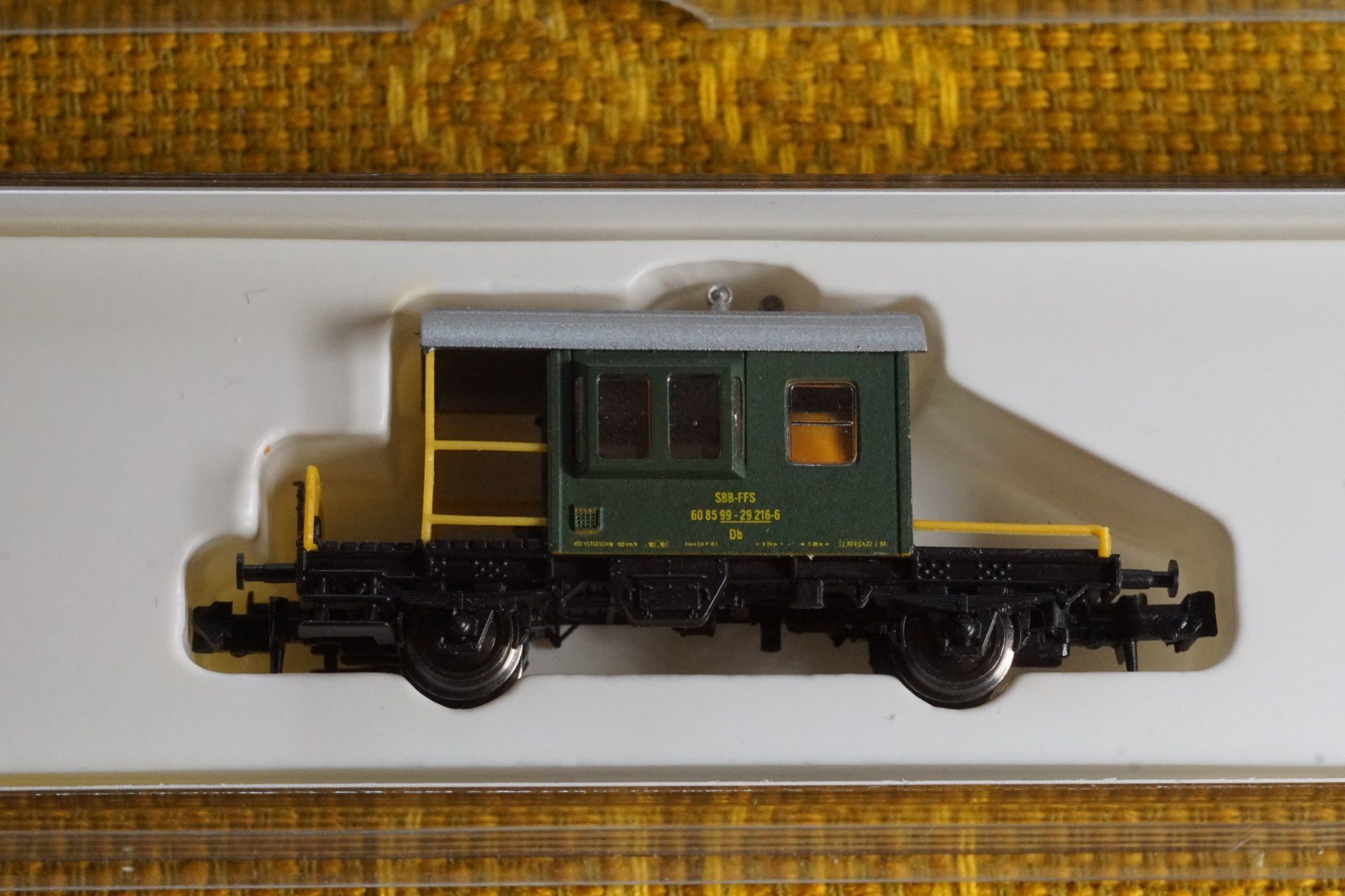 Hobbytrain Modelleisenbahnen: SBB-CFF Zugbegleitwagen Sputnik – Gebraucht aus Gränichen von iknow 1