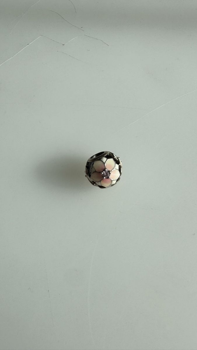Pandora Altri gioielli: Pandora Charm Blume – Usato da Wattwil venduto da chi_11o