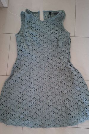 Elegantes Kleid mit Blumenmuster, Grösse S