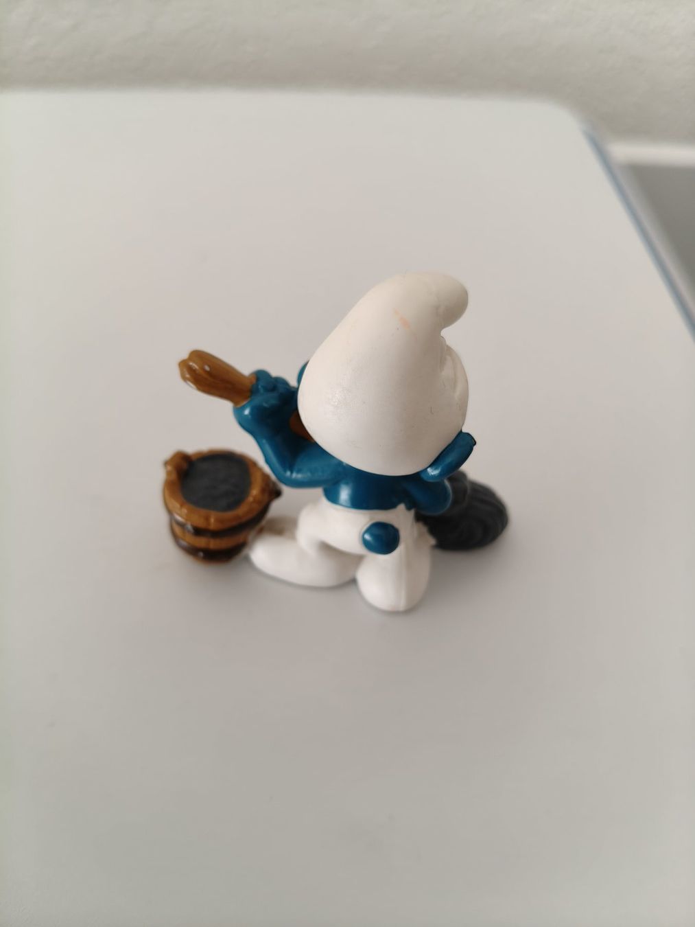 Schleich Statuette: Scglumpf mit Mopp und Eimer – Nuovo (secondo la descrizione) da Rothrist venduto da Stranglehold 1