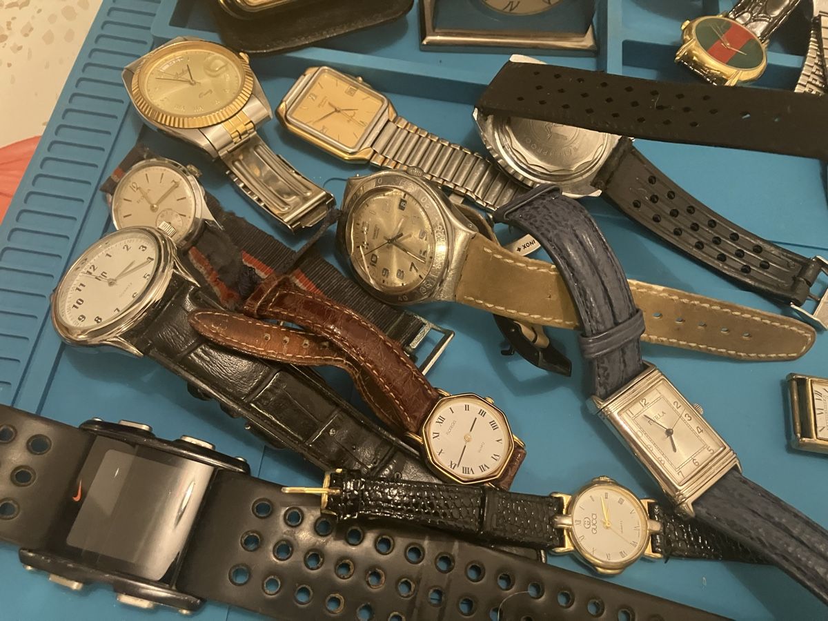 Orologi: Lot de montres et réveils divers, état variable – Difettoso da Fribourg venduto da Snoopy-Mousi 5