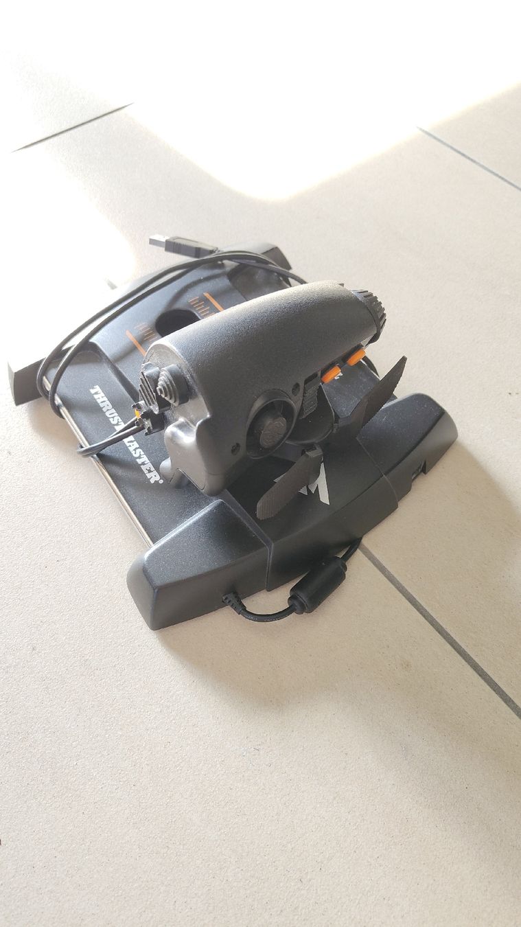 Thrustmaster Controller: Thrustmaster T16000M Flightpack – Usato da Rüti ZH venduto da Mazogg 2