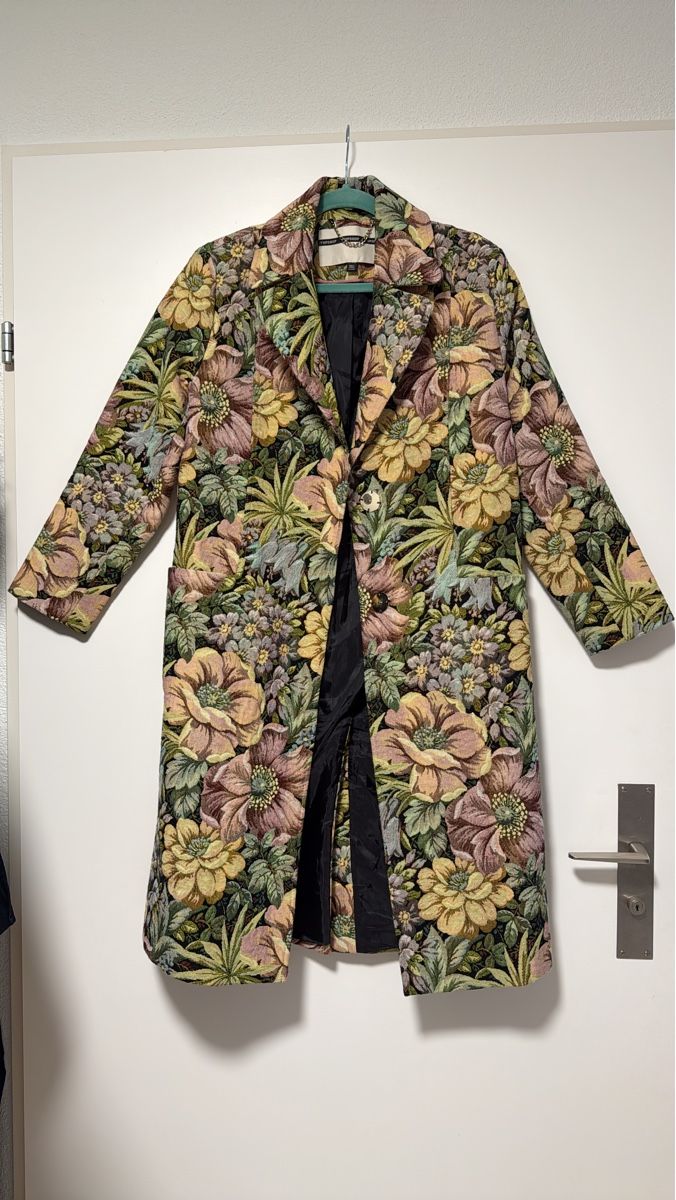 Topshop Cappotti: Floral Tapestry Jacket - Autumn Ready, Size Medium – Usato da Effretikon venduto da lio_gjr8