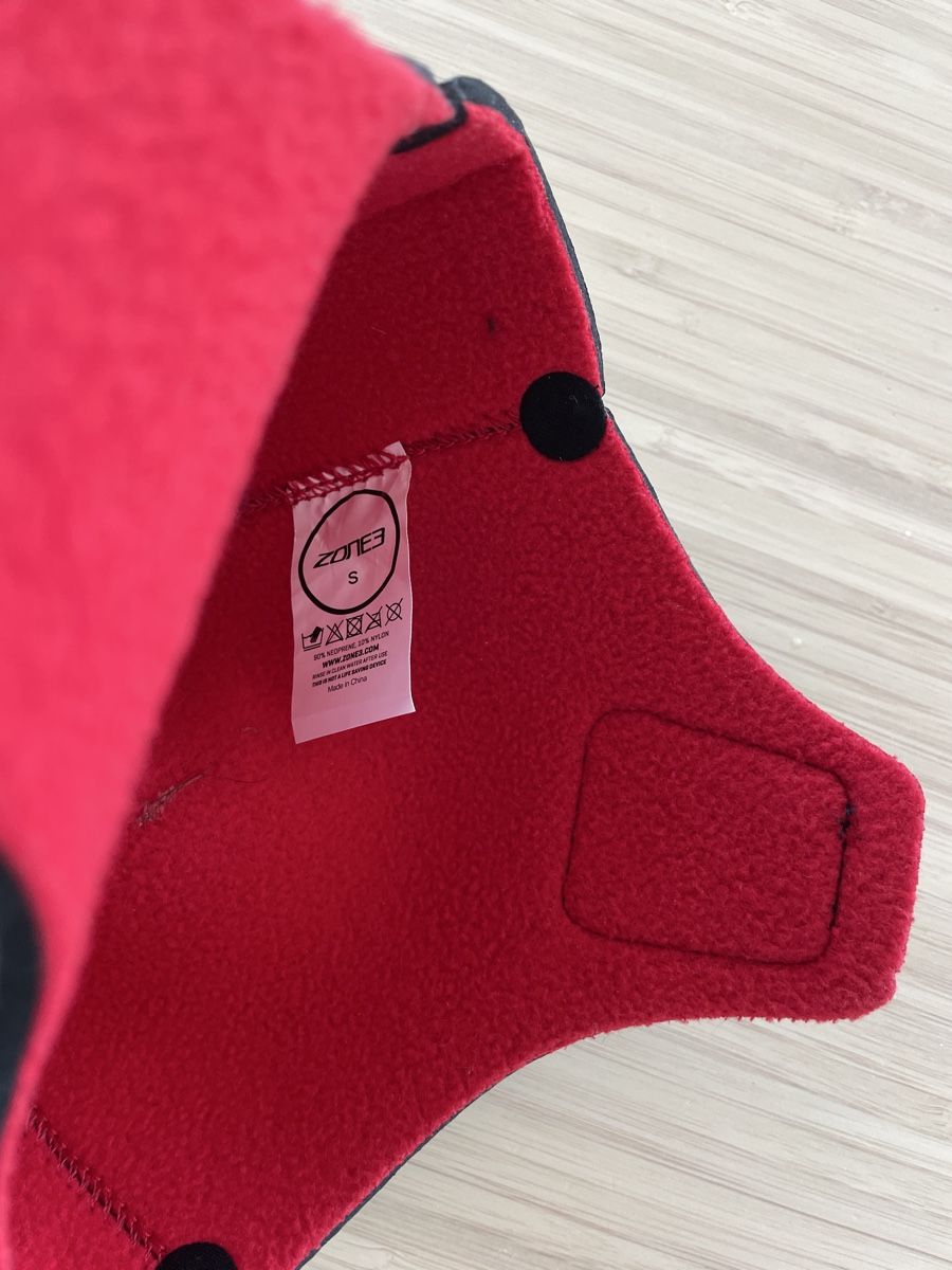 Costumi da bagno: Zone3 Neoprene Swim Hood, Size S – Nuovo (secondo la descrizione) da Zürich venduto da muz_5h6k 1
