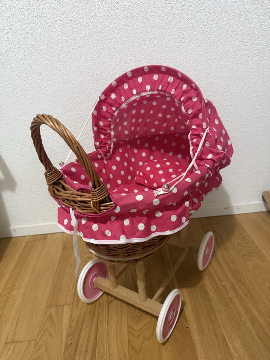 Puppenwagen: Puppenwagen – Gebraucht aus Thayngen von laylay_xD 2