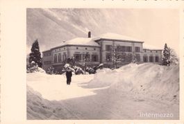 Glarus GL // Februar 1951 Schnee Gebäude