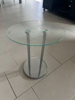 2 Beistelltische oval mit Metallfuss