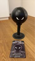 Punching Ball mit Anleitung "Punch Past Limits" schwarz