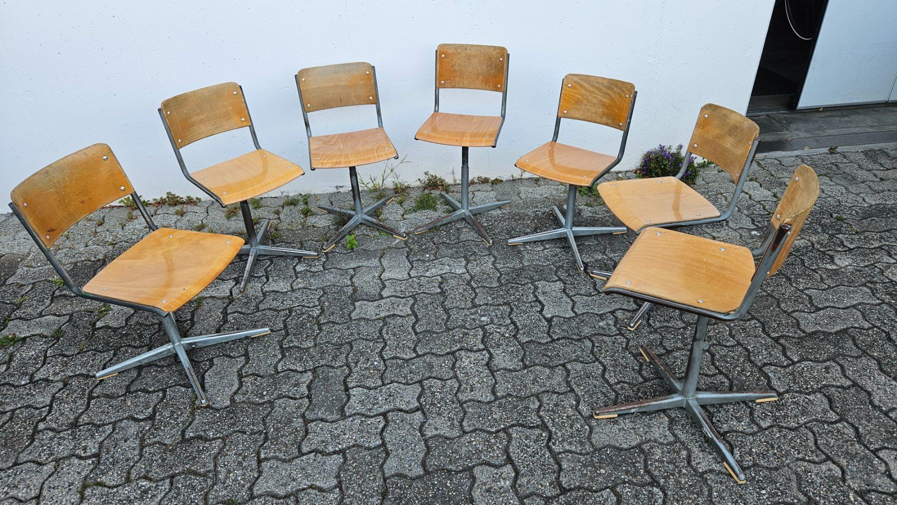 Embru Sedie: 3 alte Embru Schulstühle, Kinderstühle – Usato da Untervaz venduto da FullFlap777