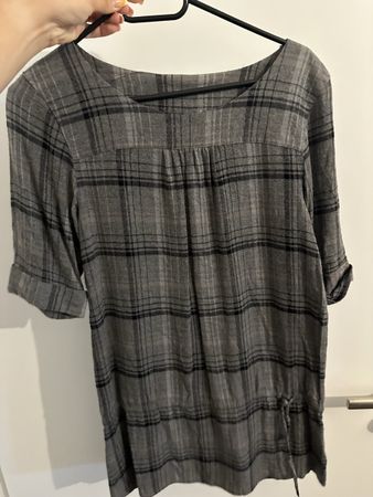 Graues Herbstkleid mit Karomuster, Grösse 38, Top Zustand