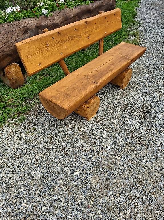 Panchine: Holzbank halber Stamm – Usato da Mettendorf TG venduto da 892421 1