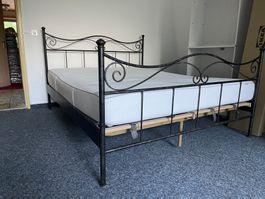 Metallbett 160 × 200 cm inkl. 2 Lattenrosten und Matratze