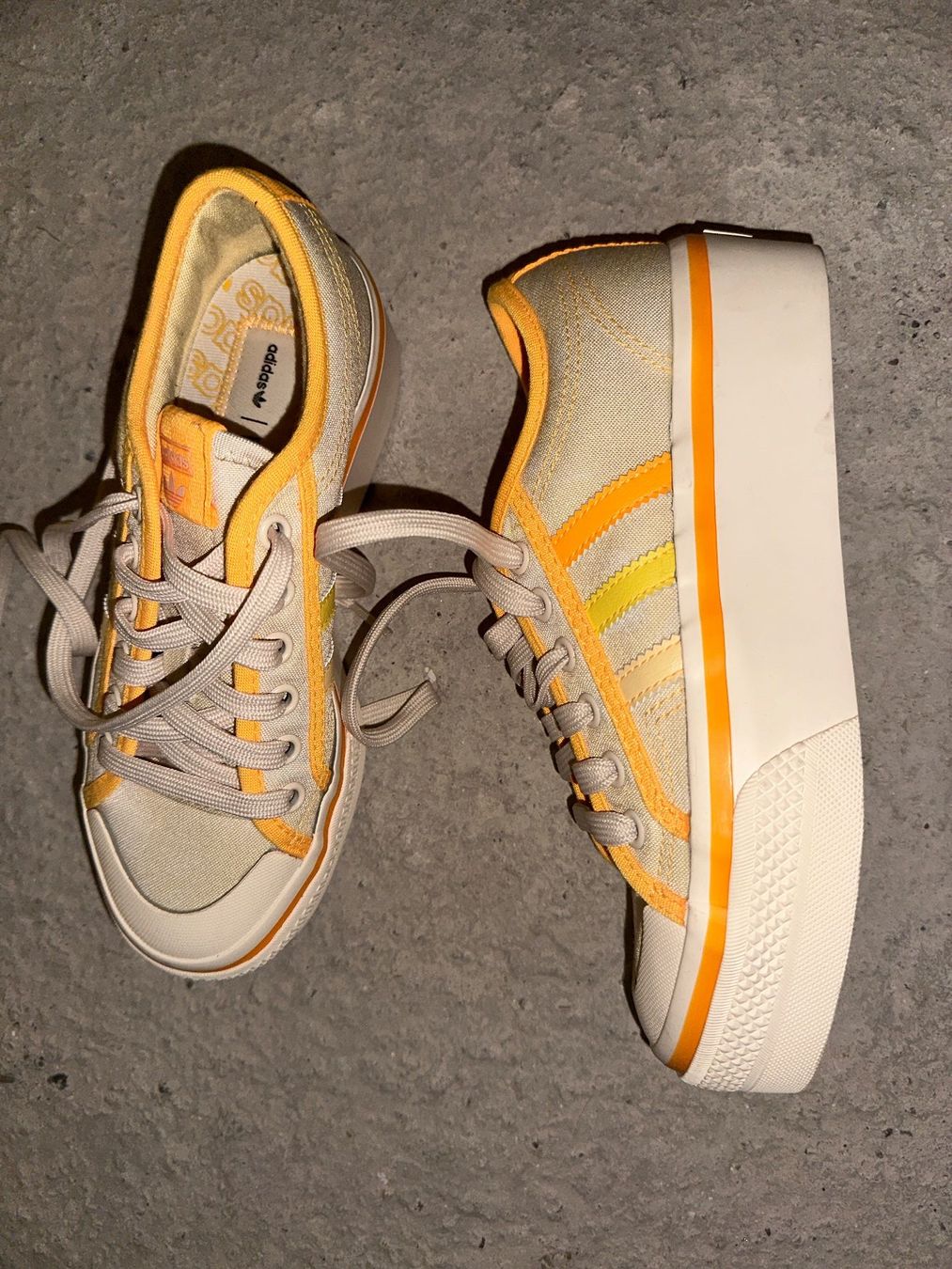 Adidas Scarpe da donna: Adidas Nizza Platform Sneaker, Grösse 37.5, Top! – Usato da Ottenbach venduto da Irinaberther 1