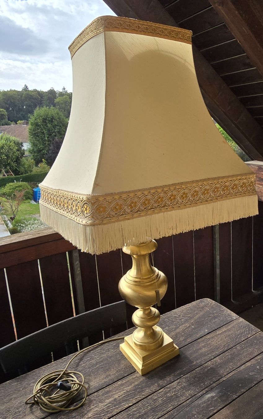 Lampade: Lampe mit Messingsockel – Usato da Herzogenbuchsee venduto da Numis25 3
