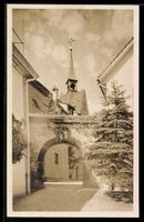 St. Chrischona, Tordurchgang und Kirche,