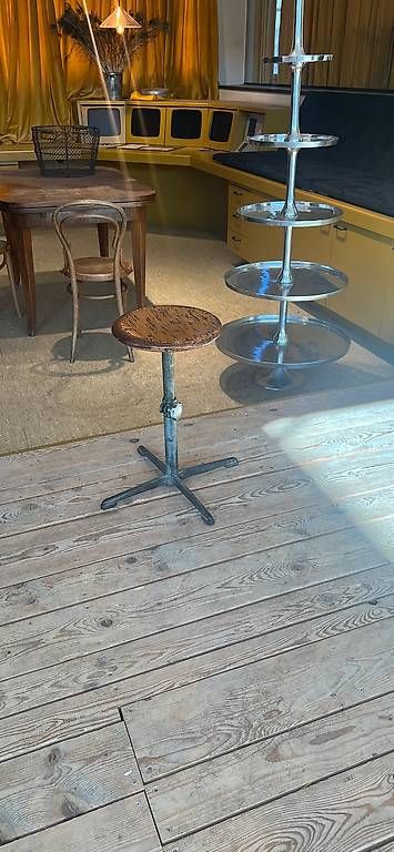 Tabourets: Hocker – D'occasion à Gunzwil par vintage-bazaar