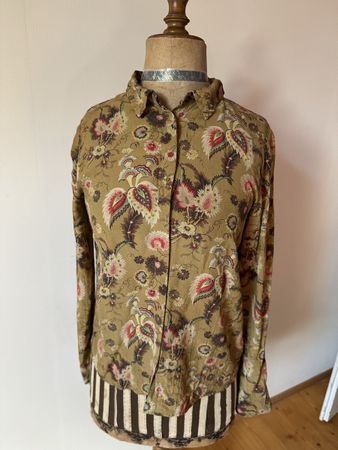 Bluse mit Blumenmuster Grösse S von Nile neuwertig