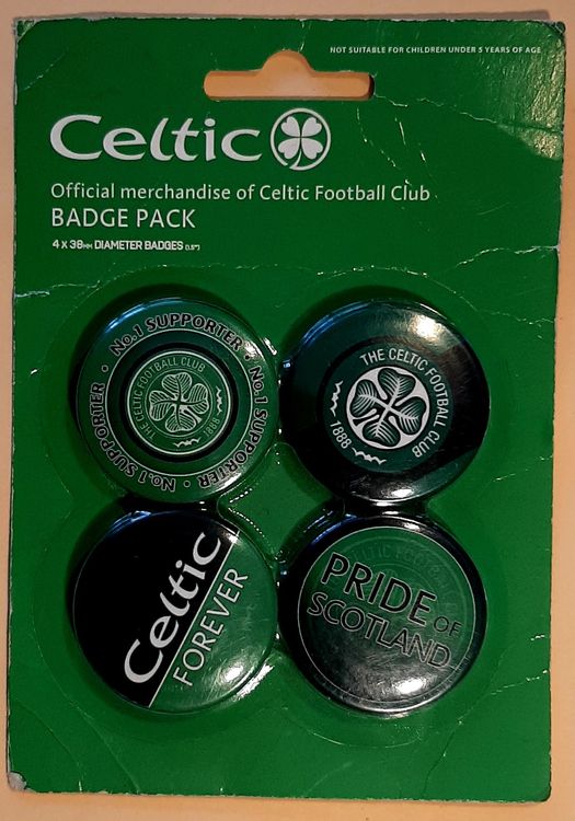 Badge pack Celtic Football Club (Neu und originalverpackt) in Montet ...