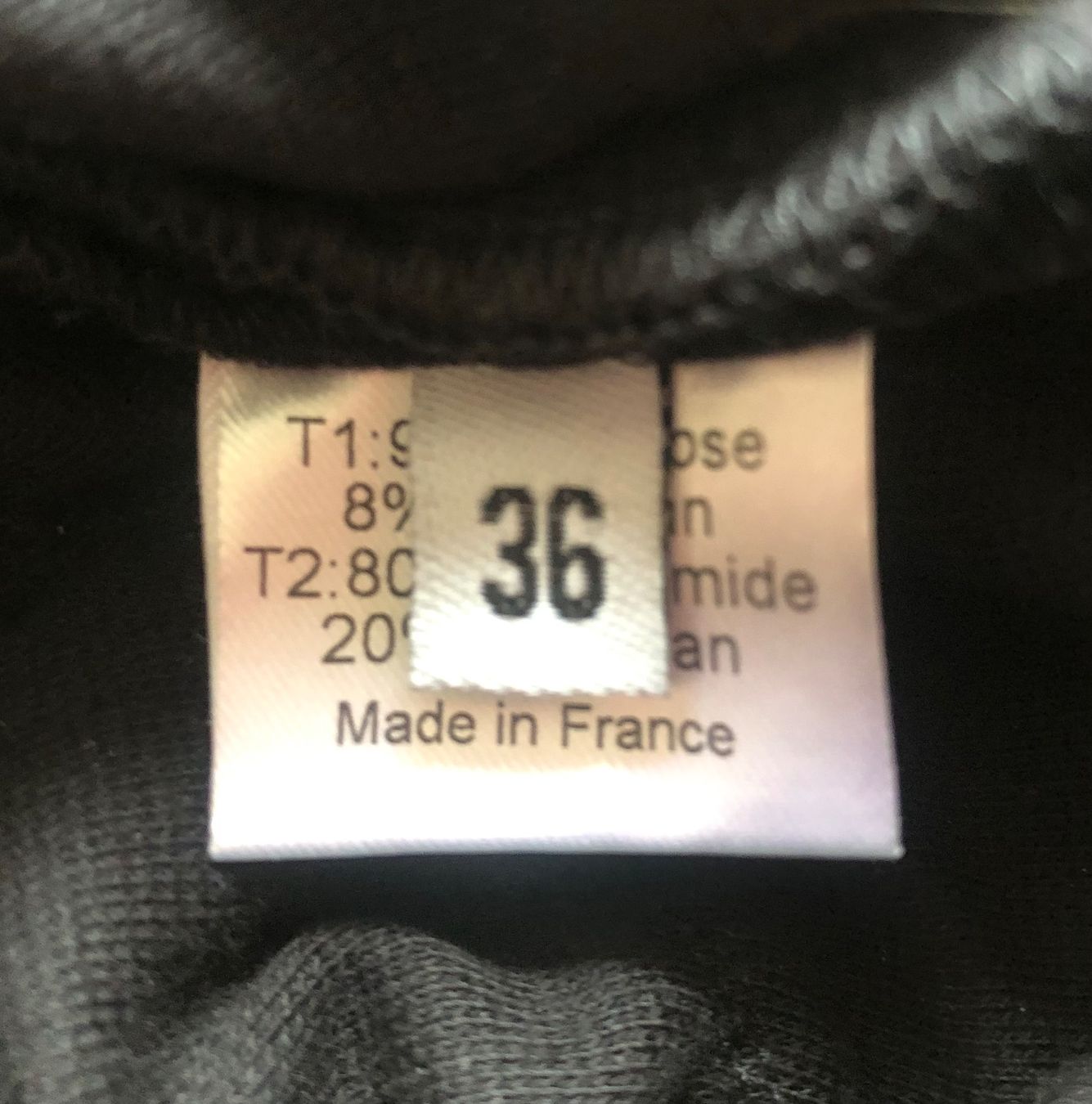 Vestiti: Alexandre Vauthier, robe noire – Usato da Genève venduto da dachaw 2
