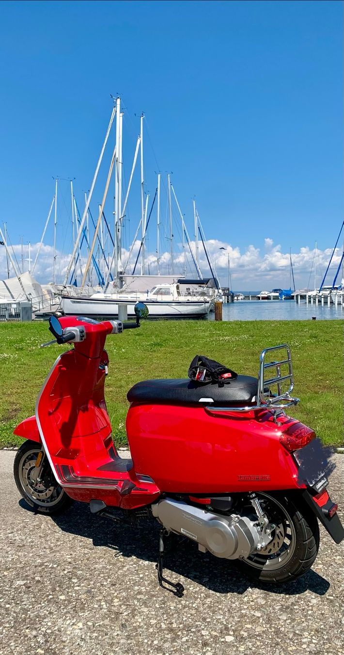 Scooter: LAMBRETTA V125 Special Flex (Roller) mit Zubehör (wenig km) – Usato da Arbon venduto da blueorange 2