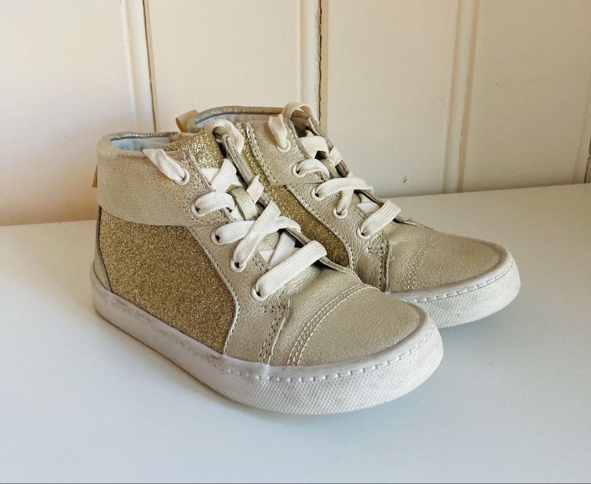 Clarks Schuhe für Mädchen: Clarks Mädchenschuhe – Größe 28.5 – Gebraucht aus Zäziwil von kbr_jd95