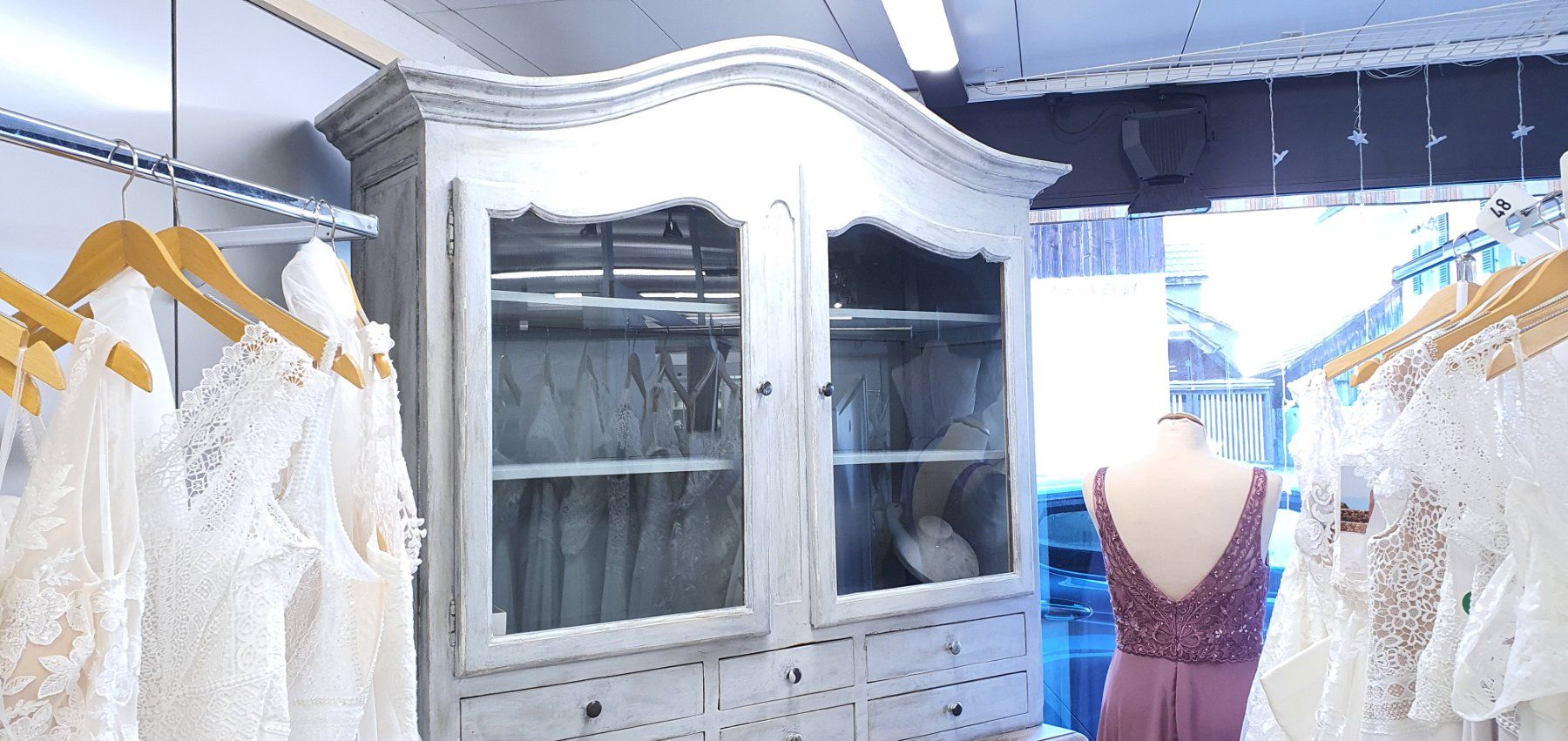 Armadi: Antiker Schrank – Usato da Riggisberg venduto da Yellowcoyote 2