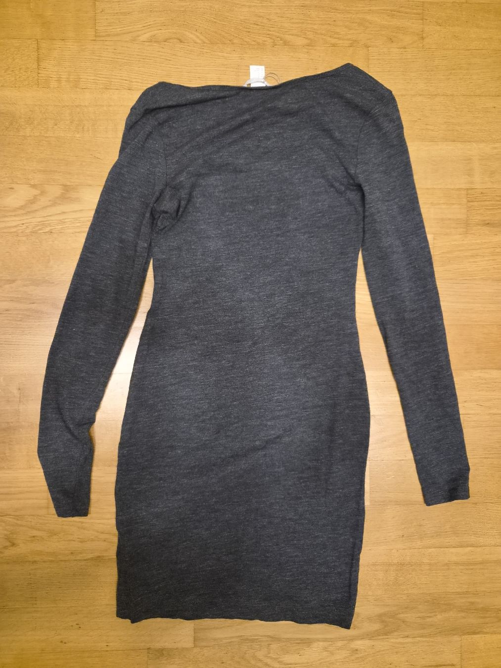H&M Robes: Robe H&M Basic gris manches longues taille XS – D'occasion à Penthaz par Sosotroc 1