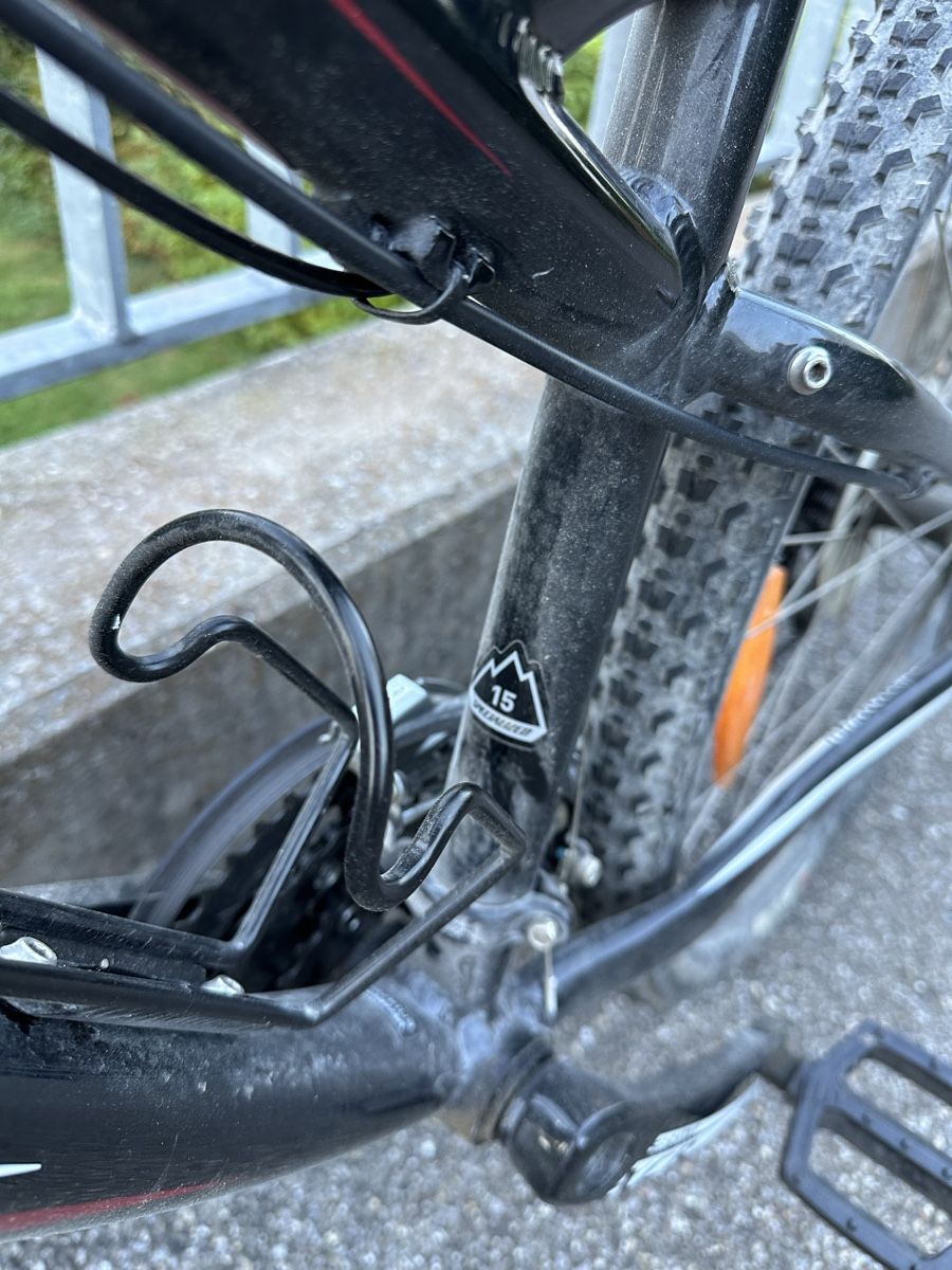 Specialized Biciclette: Specialized Mountainbike schwarz Grösse 15 – Usato da Oetwil am See venduto da Luckyluke1 2