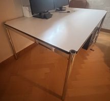 USM Tisch