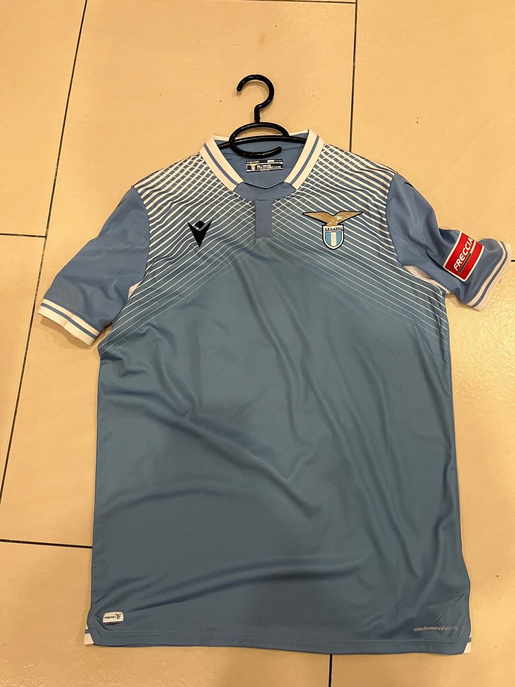 Canottiere & Pantaloni: Matchworn Trikot Senad Lulic – Usato da Balzers venduto da jos_6r9r