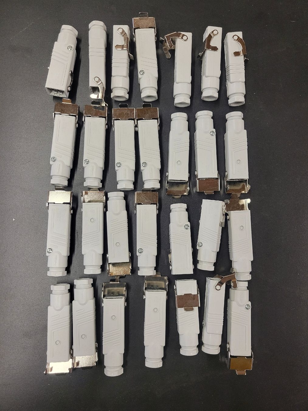 Spine: 28x Storenstecker Hirschmann STAS 3 – Nuovo (secondo la descrizione) da Alpnach Dorf venduto da str_jdw2