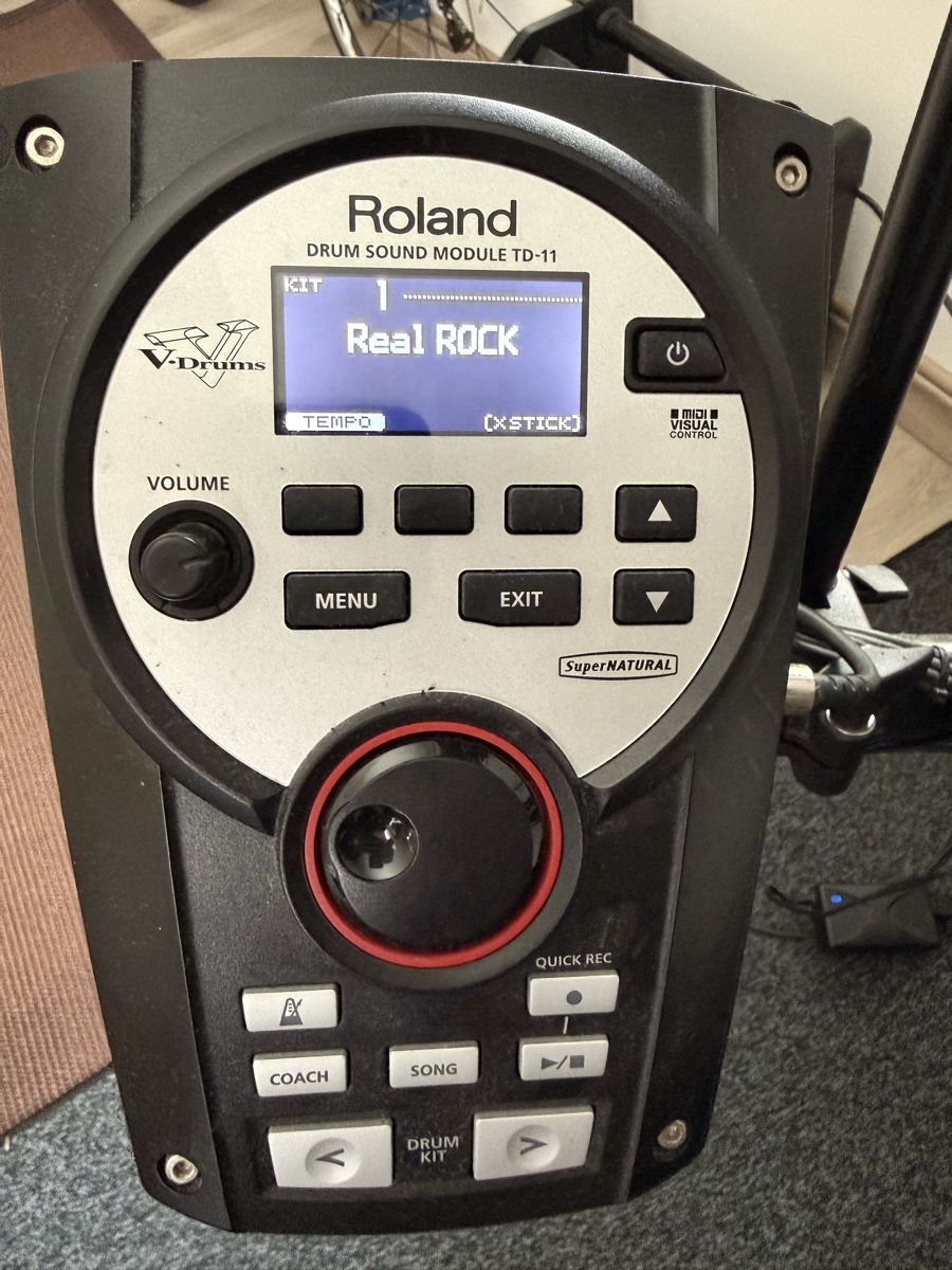 Roland Strumenti musicali: Roland V-Drums TD-11 Electronic Drum Kit – Usato da nyon venduto da karolymisky 2