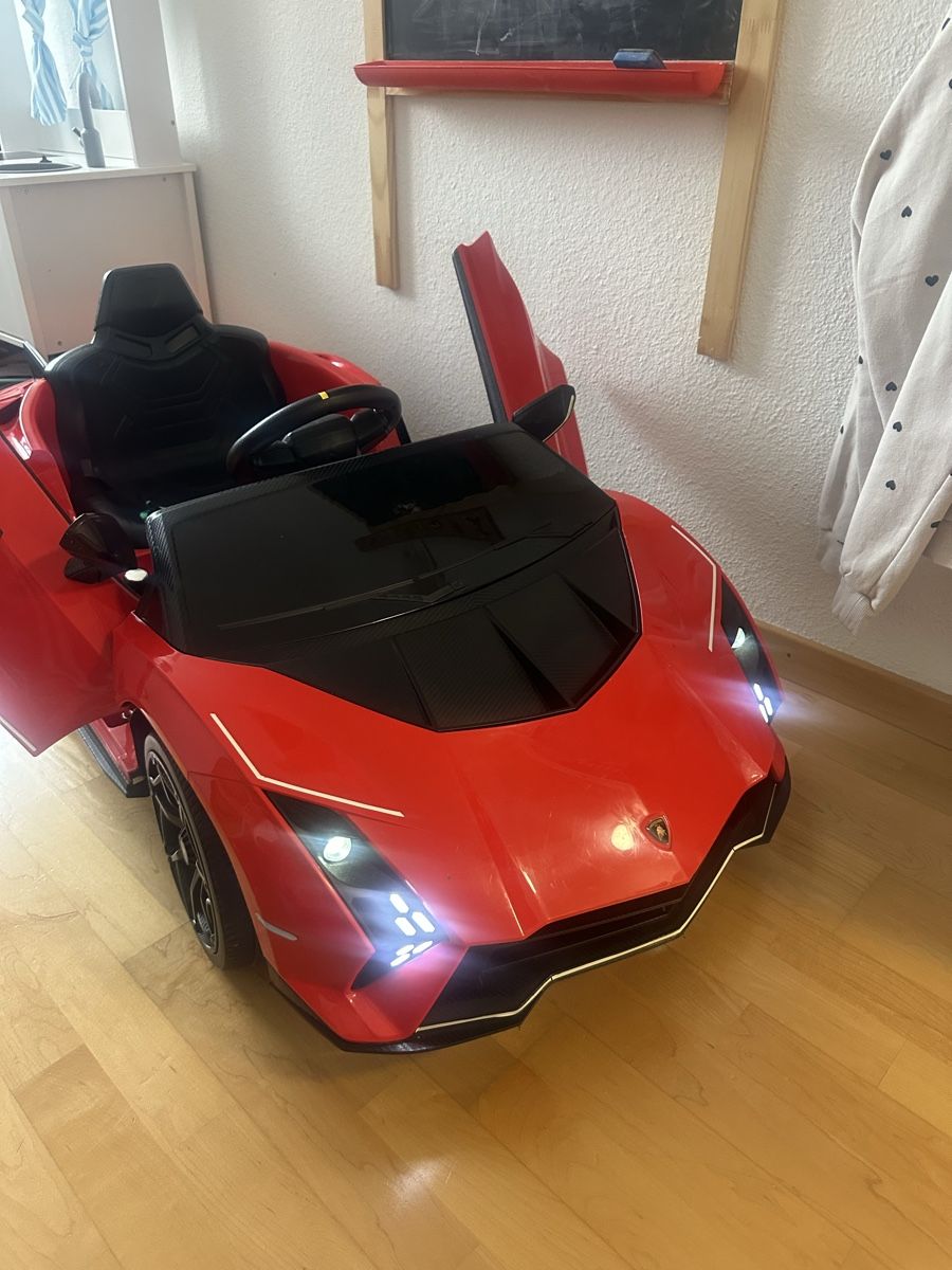 Veicoli per bambini: Elektroauto Kinder Lamborghini Design rot  – Usato da St. Gallen venduto da 987JDBA