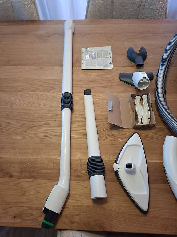 Aspirapolveri & Accessori: Vorwerk Original-Zubehörset – Usato da Niederuzwil venduto da Liberatopixel 2