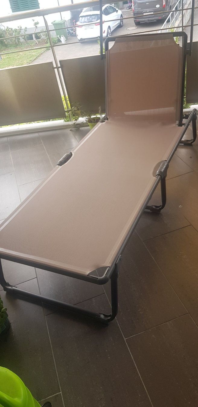 Chaises longues: Liegestuhl mit Sonnendach ab 1Fr !! – D'occasion à Embrach par Antonloeffel 1