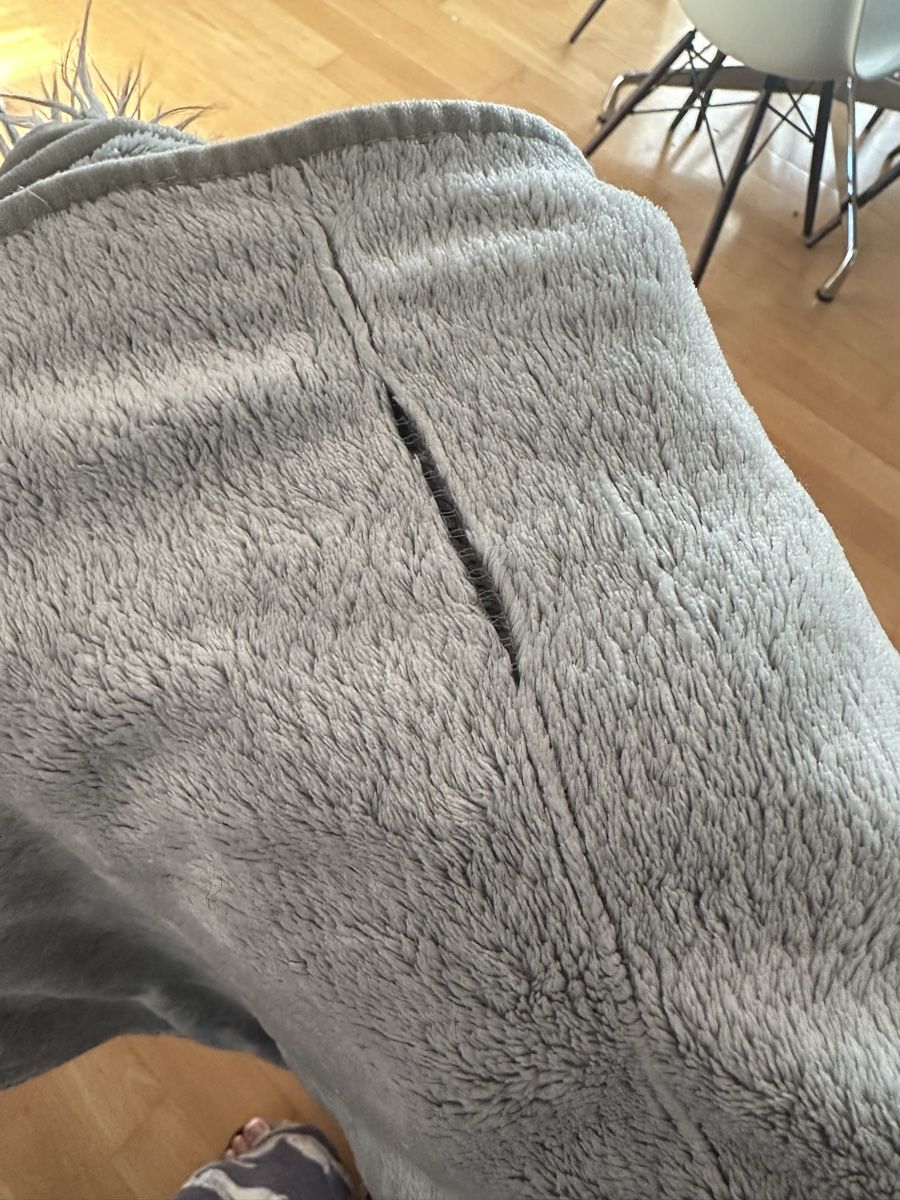 Teli da bagno: Kuscheliger Kinder Badeponcho mit Kapuze – Usato da Zollikofen venduto da Taximan89 1