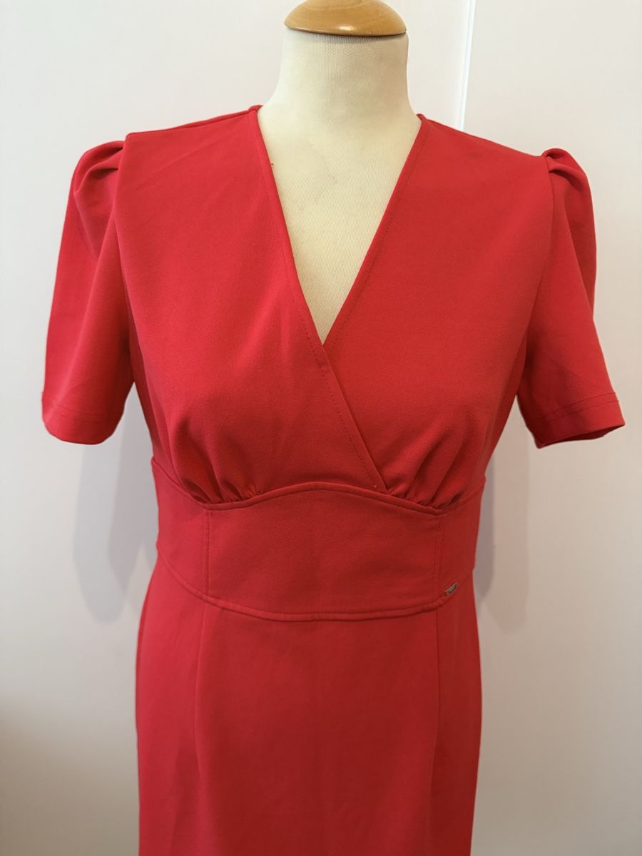 Morgan Vestiti: Robe rouge Morgan – Nuovo (secondo la descrizione) da Le Locle venduto da tchanatakoua 1