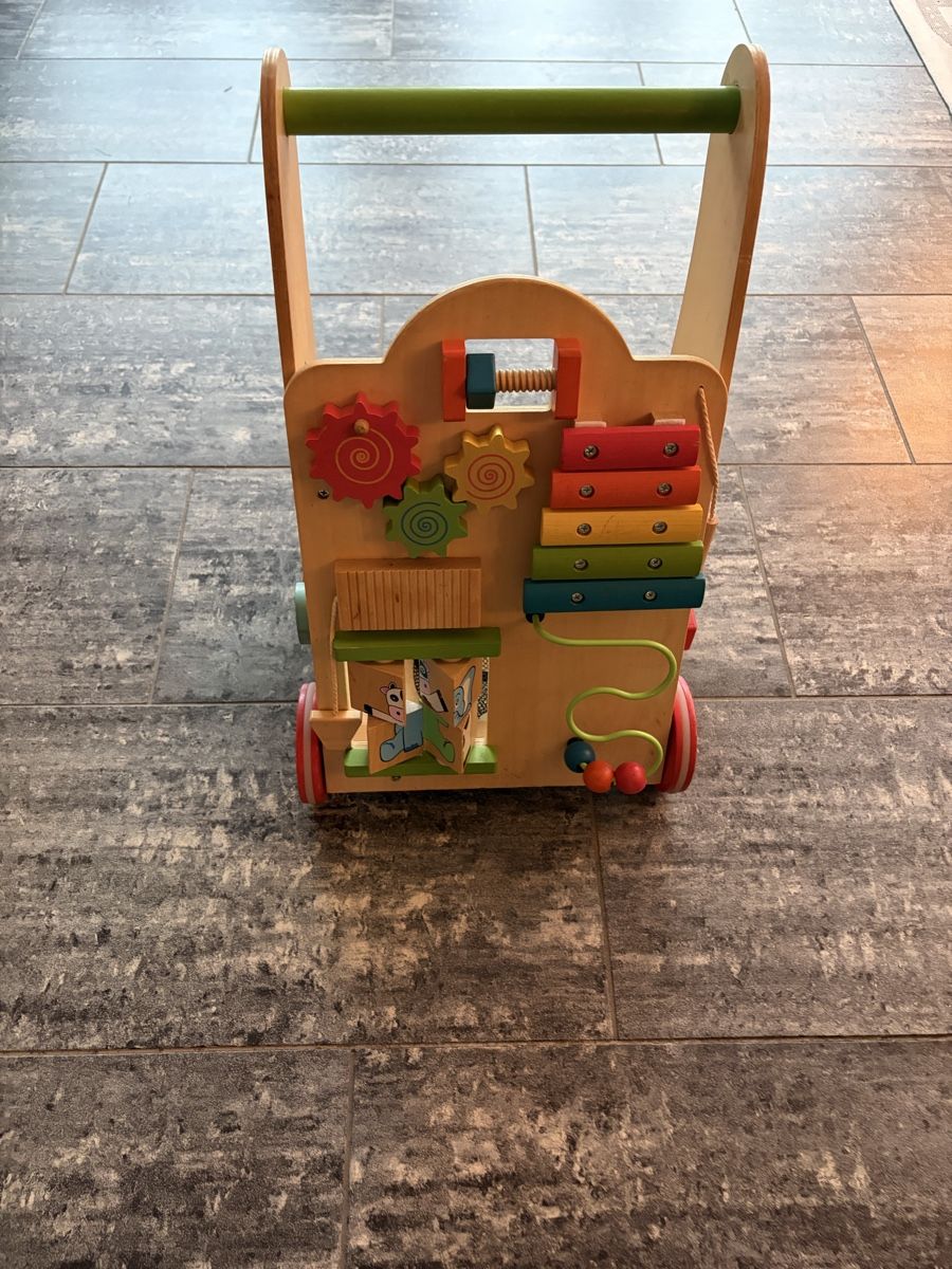 Veicoli per bambini: Lauflernwagen mit Spielfunktionen – Usato da Meierskappel venduto da Tarmogoyf